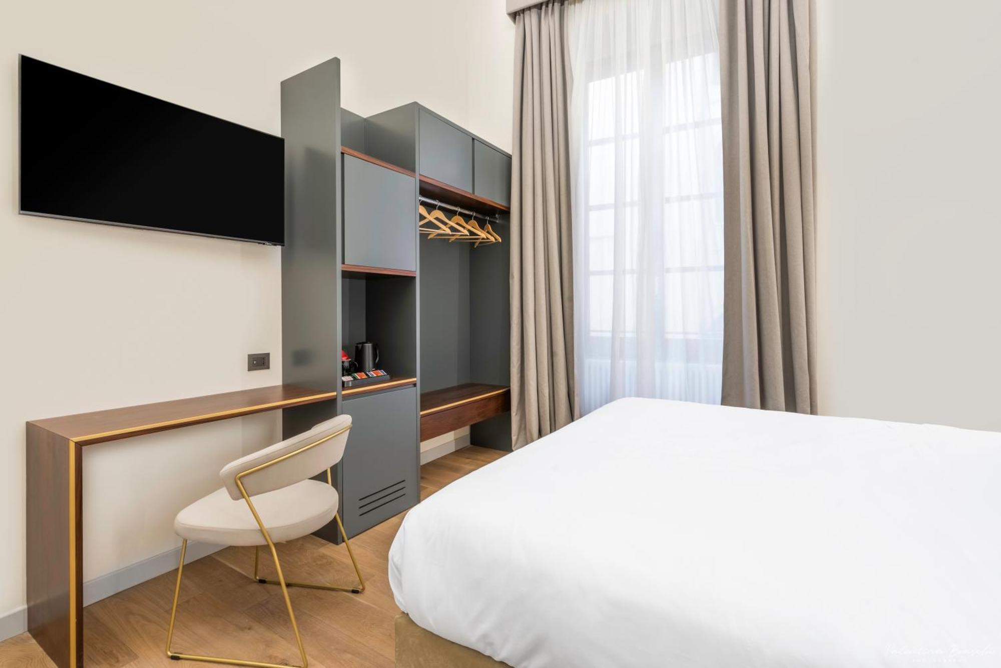 Hotel Adamas Florens Exteriör bild