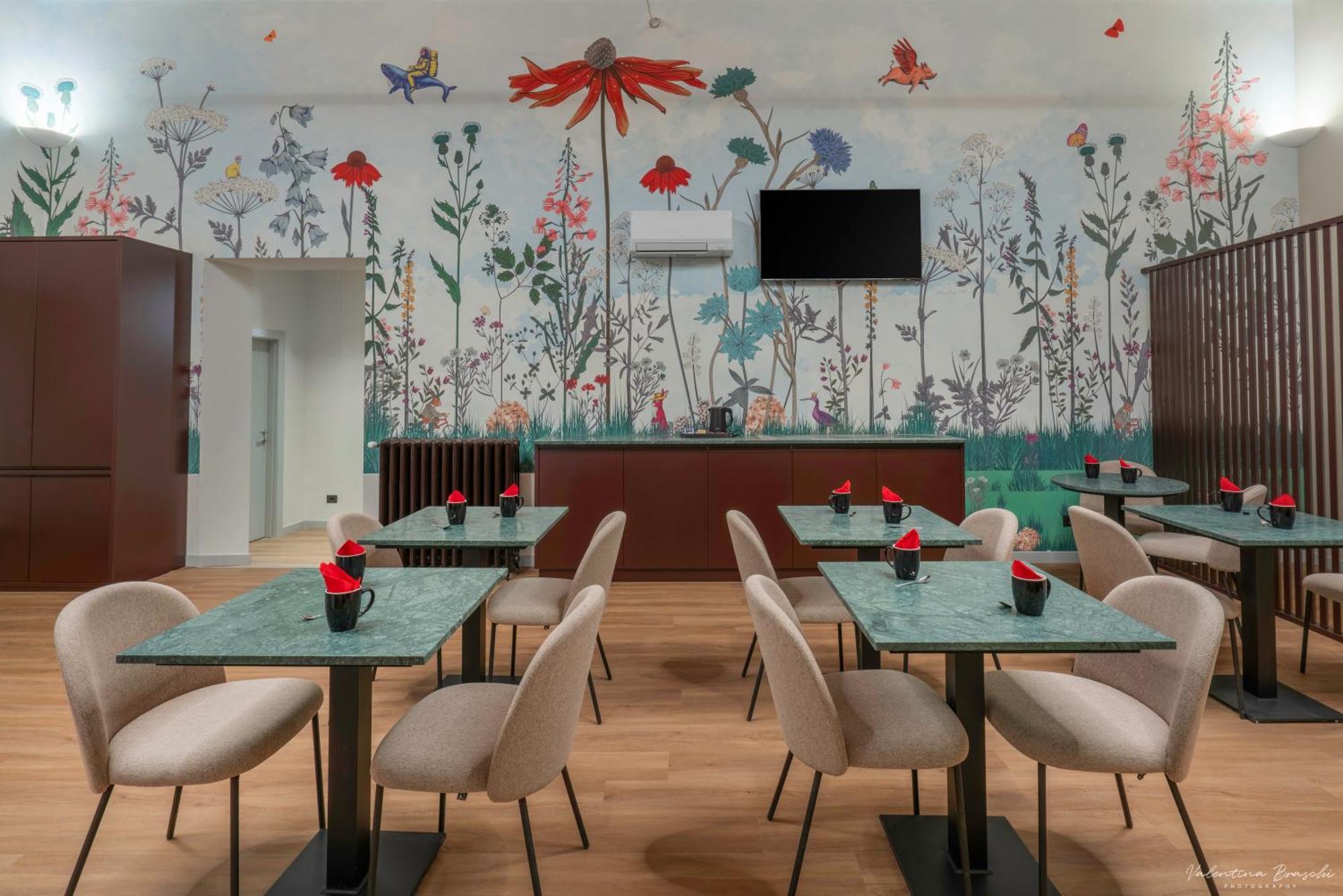 Hotel Adamas Florens Exteriör bild