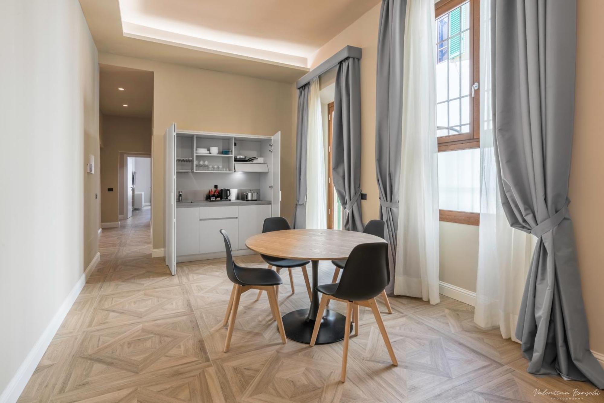 Hotel Adamas Florens Exteriör bild
