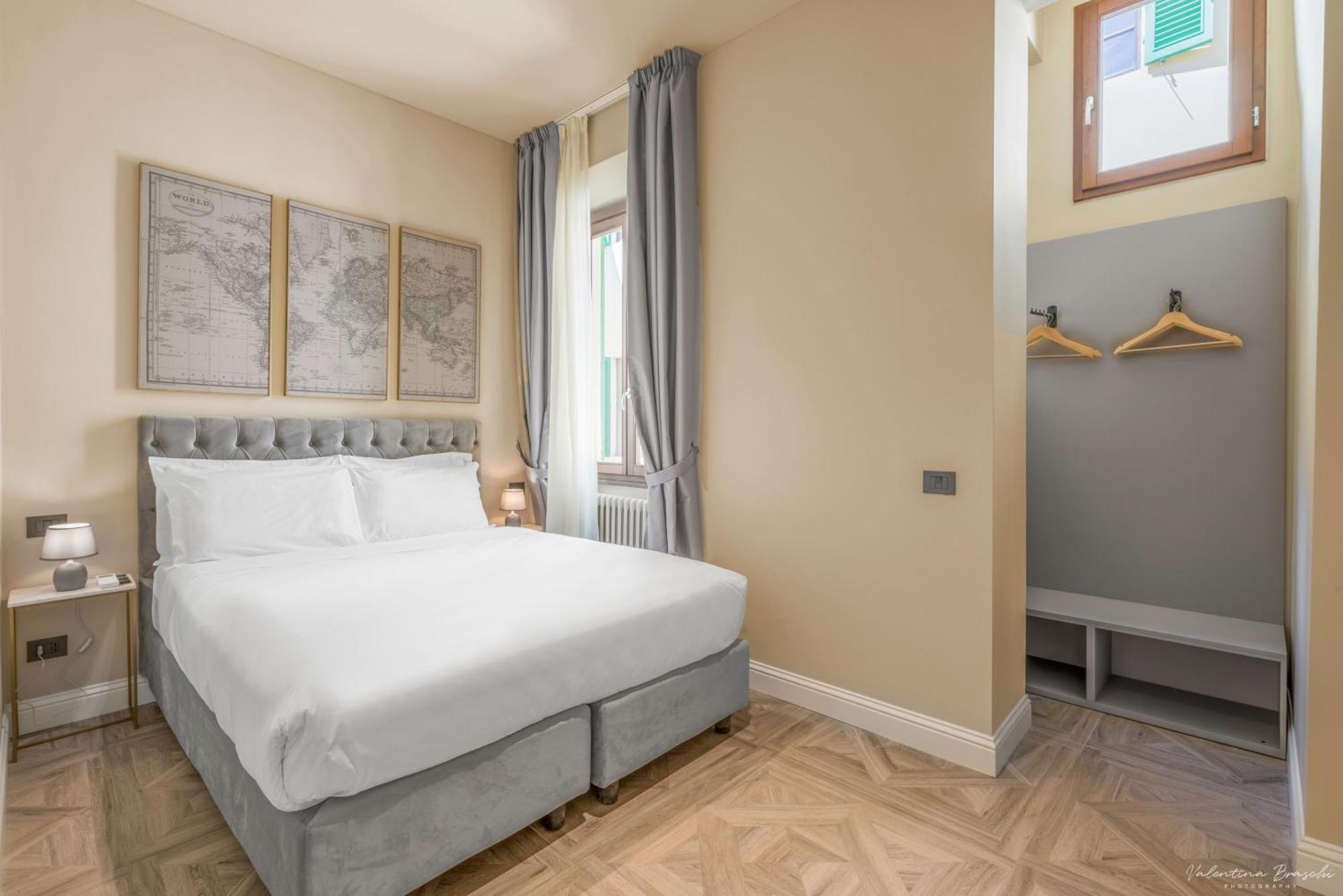 Hotel Adamas Florens Exteriör bild