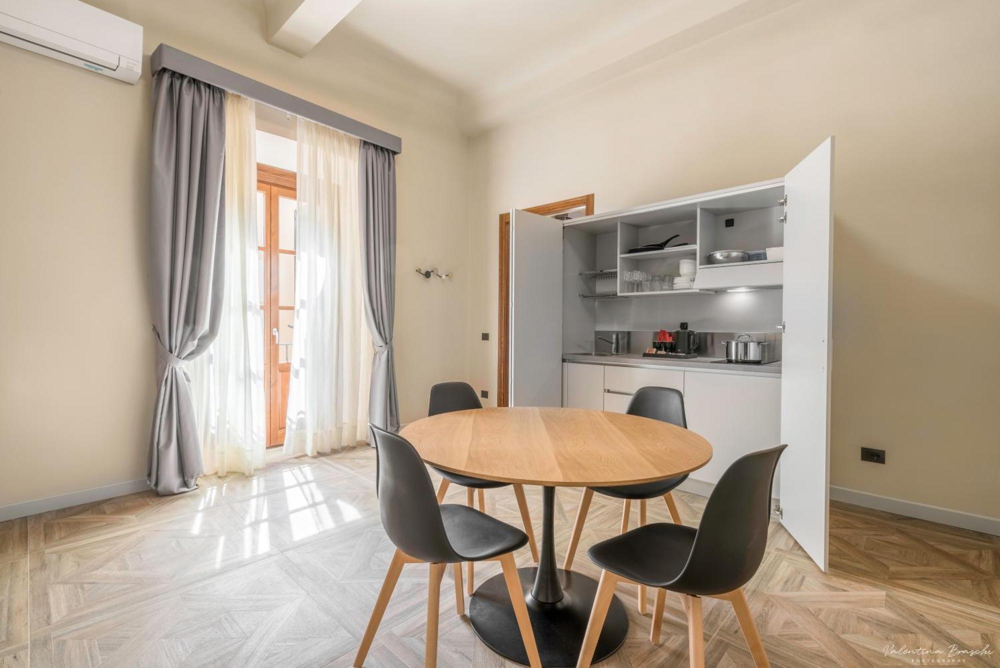 Hotel Adamas Florens Exteriör bild