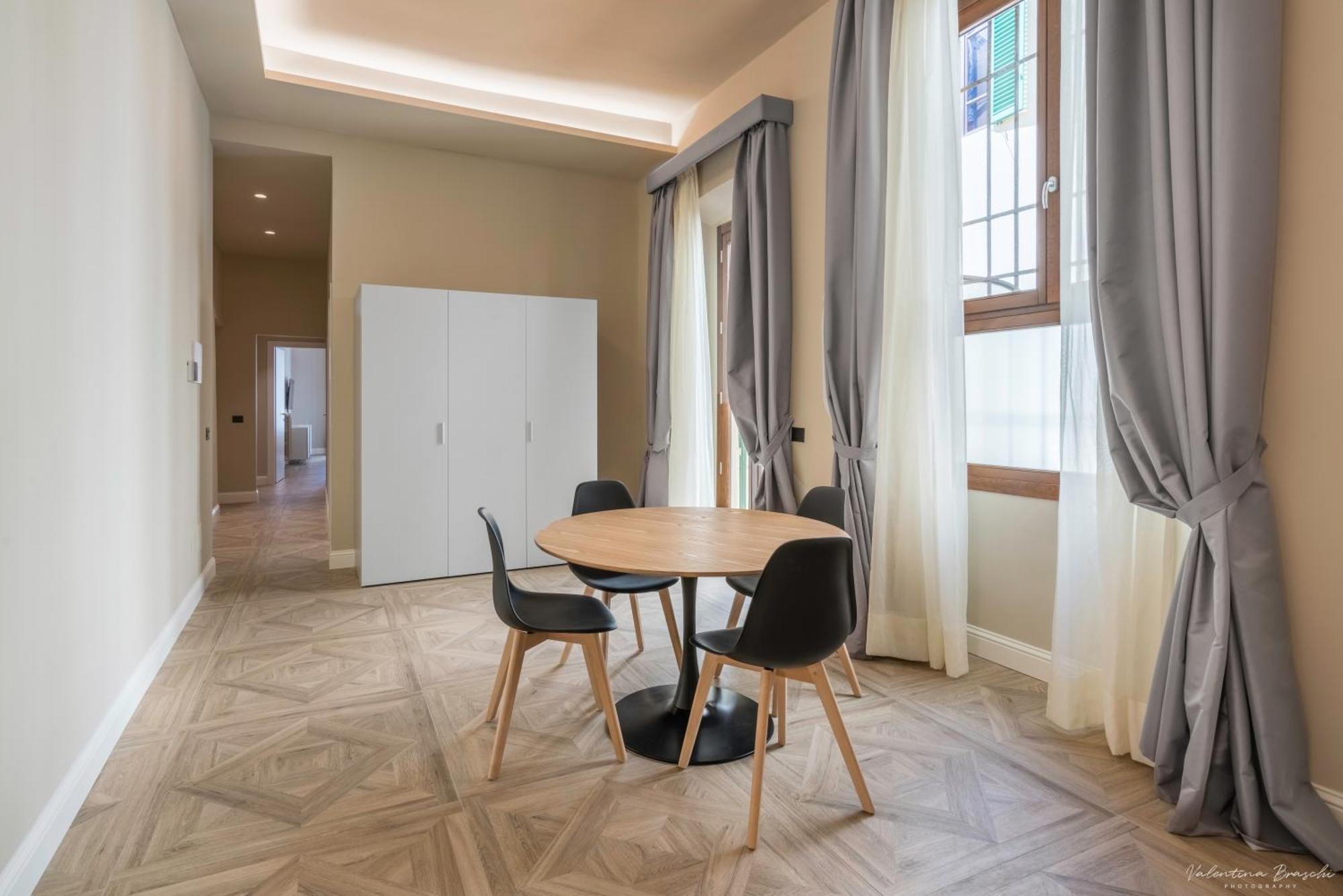 Hotel Adamas Florens Exteriör bild